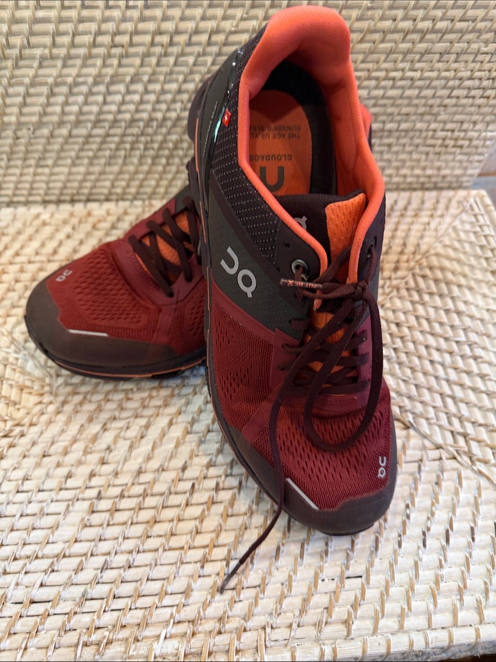 On Cloud Running Women’s Athletic Shoes Burgundy with Orange Lining